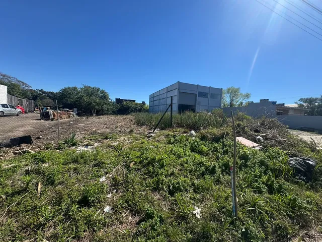 Terreno com 440m², à venda, no bairro Três Vendas em Pelotas