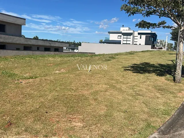 Terreno com 756m², à venda, no bairro Loteamento Residencial e Comercial Horto Florestal em Jundiaí
