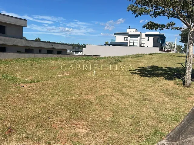 Terreno com 756m², à venda, no bairro Loteamento Residencial e Comercial Horto Florestal em Jundiaí