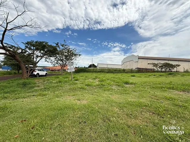 Terreno com 475m², à venda, no bairro Jardim Espanha em Maringá