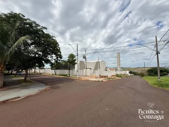 Terreno com 475m², à venda, no bairro Jardim Espanha em Maringá