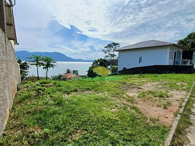 Terreno com 364m², à venda, no bairro Tapera em Florianópolis