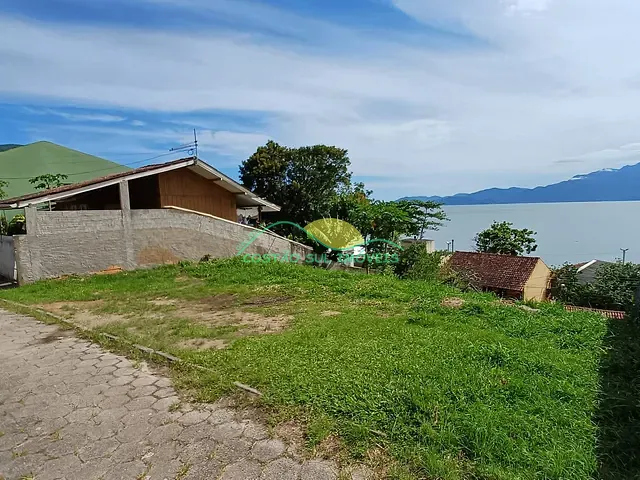 Terreno com 364m², à venda, no bairro Tapera em Florianópolis