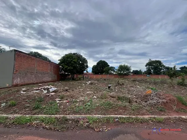 Terreno com 300m², à venda, no bairro Carioca em Três Lagoas