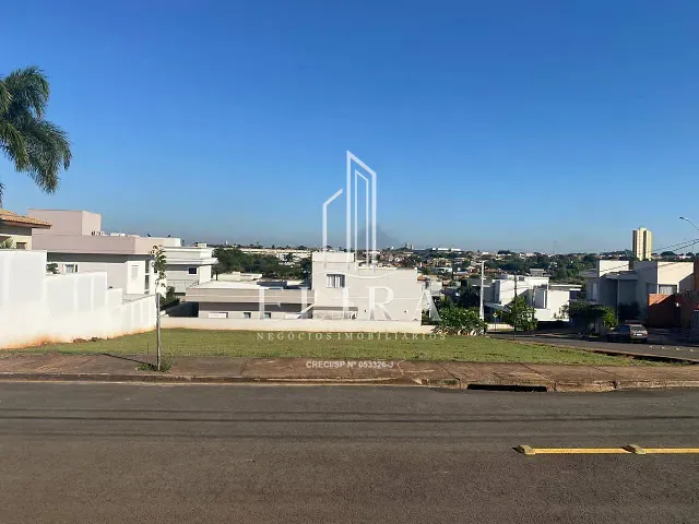 Terreno com 706m², à venda, no bairro Chácara Letônia em Americana