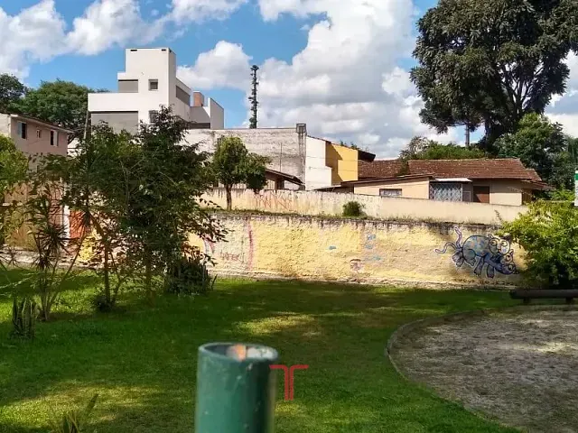 Terreno com 1016m², à venda, no bairro Água Verde em Curitiba