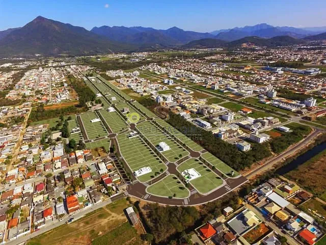 Terreno com 354m², à venda, no bairro Rio Grande em Palhoça