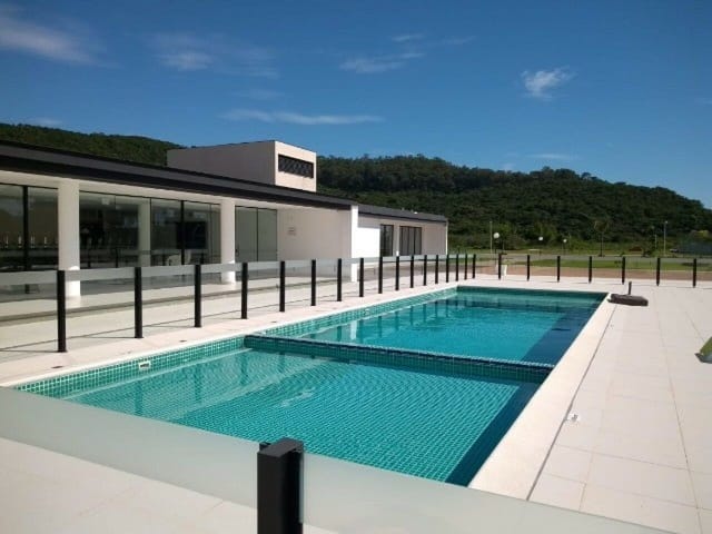 Terreno com 455m², à venda, no bairro Ingleses do Rio Vermelho em Florianópolis