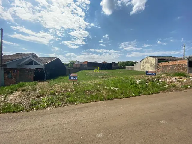 Terreno com 301m², à venda, no bairro Conradinho em Guarapuava