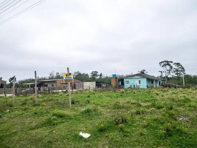 Terreno com 180m², à venda, no bairro Três Vendas em Pelotas