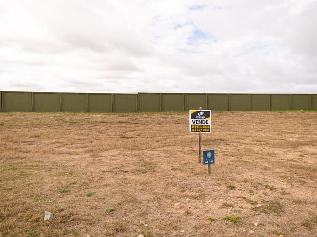 Terreno com 245m², à venda, no bairro Laranjal em Pelotas
