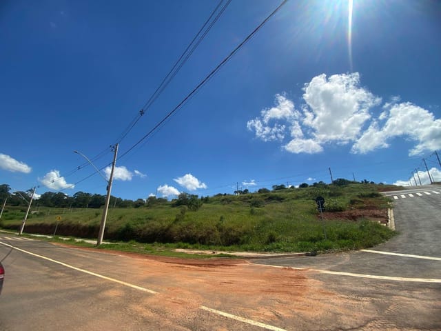 Terreno com 300m², à venda, no bairro Centro em Pouso Alegre