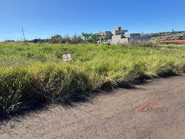 Terreno com 300m², à venda, no bairro Residencial Rosa Cazarin em Apucarana