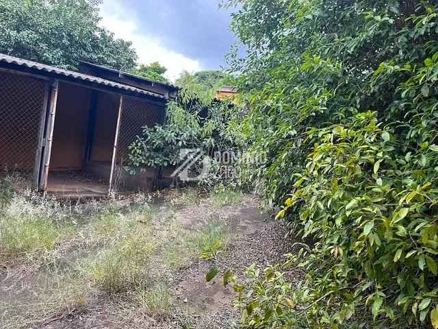 Terreno com 560m², à venda, no bairro Nossa Senhora da Abadia em Uberaba