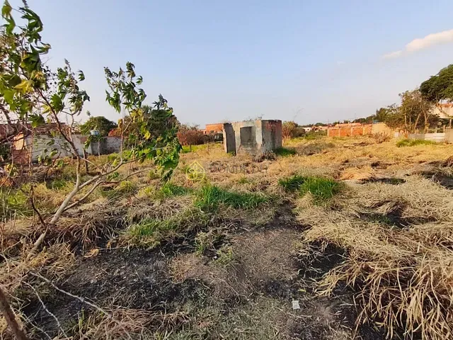 Terreno com 924m², à venda, no bairro Parque Mariana em Porto Real