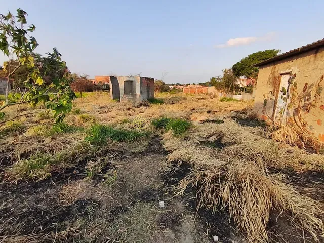 Terreno com 924m², à venda, no bairro Parque Mariana em Porto Real