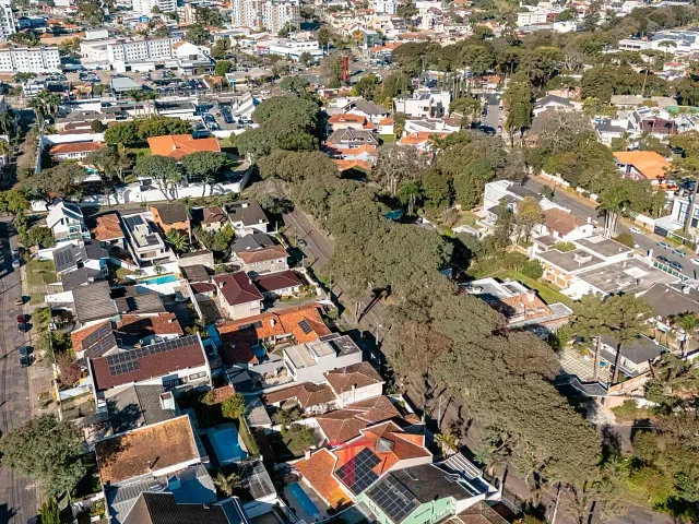Terreno com 407m², à venda, no bairro Seminário em Curitiba