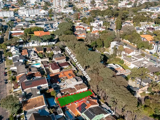 Terreno com 407m², à venda, no bairro Seminário em Curitiba