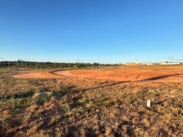 Terreno com 1045m², à venda, no bairro Área Rural de Quadra em Quadra