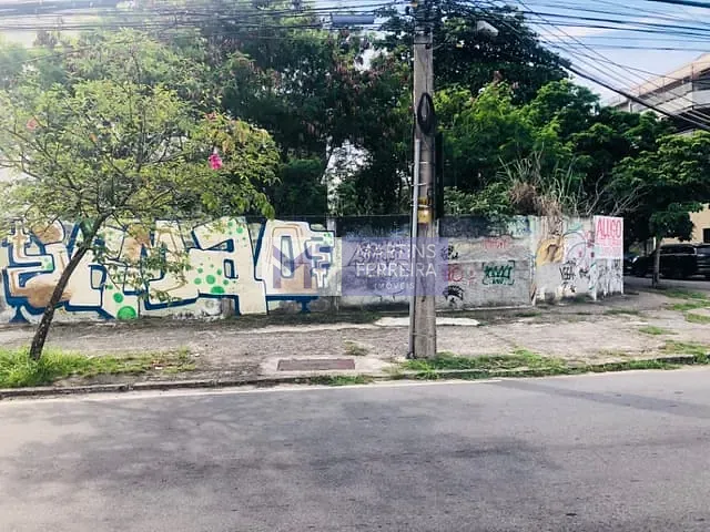 Terreno com 880m², para alugar, no bairro Recreio dos Bandeirantes em Rio de Janeiro