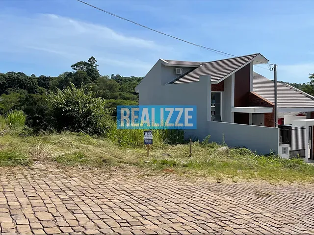 Terreno com 426m², à venda, no bairro FalquemBach em Marau