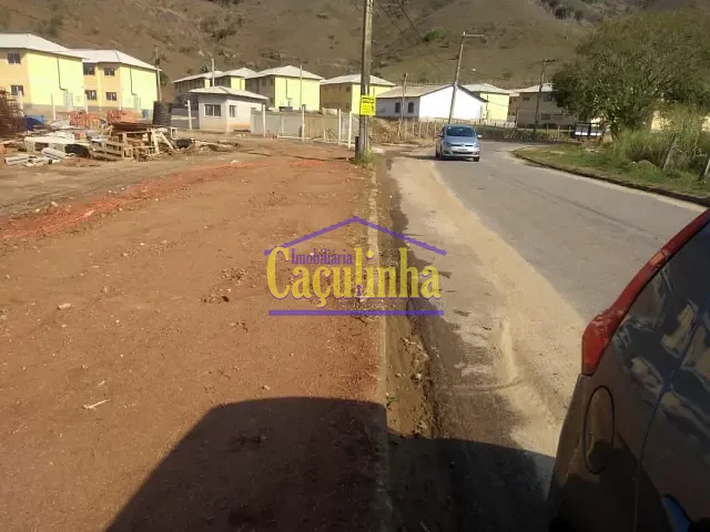 Terreno com 8000m², à venda, no bairro Vila Helena em Barra do Piraí