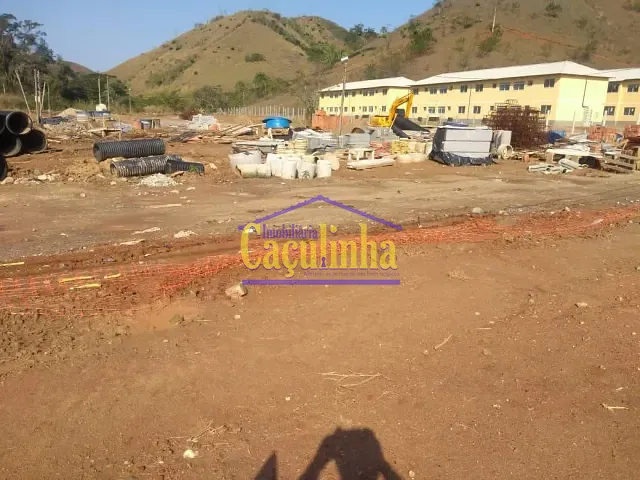 Terreno com 8000m², à venda, no bairro Vila Helena em Barra do Piraí