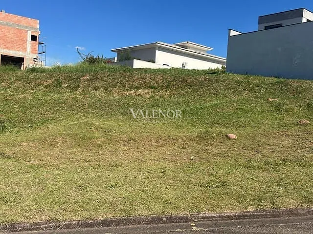 Terreno com 727m², à venda, no bairro Loteamento Residencial e Comercial Horto Florestal em Jundiaí