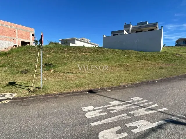 Terreno com 727m², à venda, no bairro Loteamento Residencial e Comercial Horto Florestal em Jundiaí