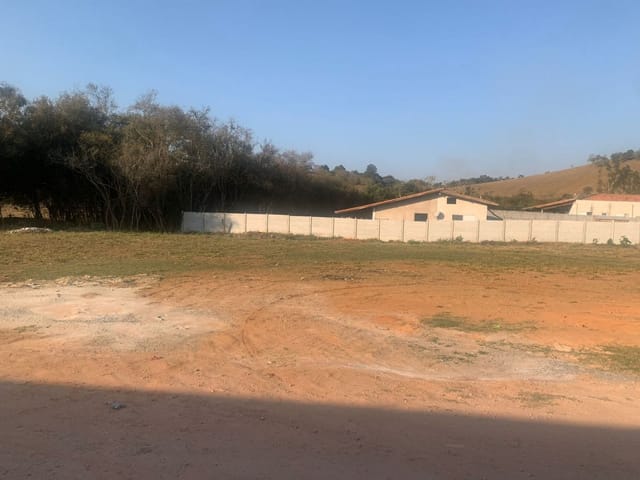Terreno com 1250m², à venda, no bairro Vazes em Cambuí