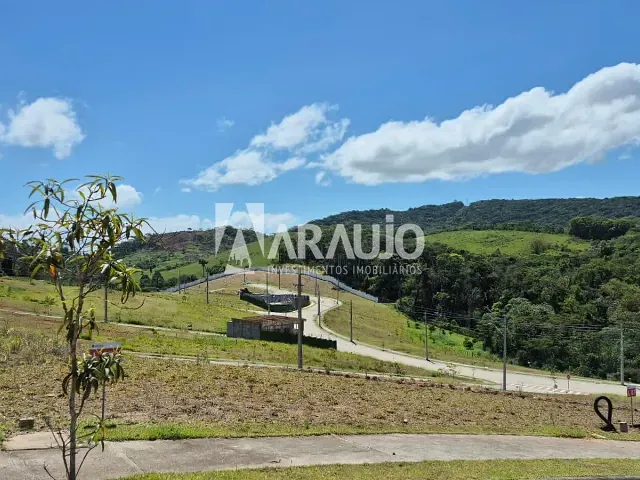 Terreno com 241m², à venda, no bairro Rio do Meio em Itajaí