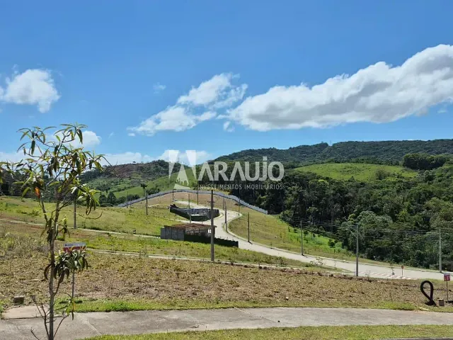 Terreno com 241m², à venda, no bairro Rio do Meio em Itajaí
