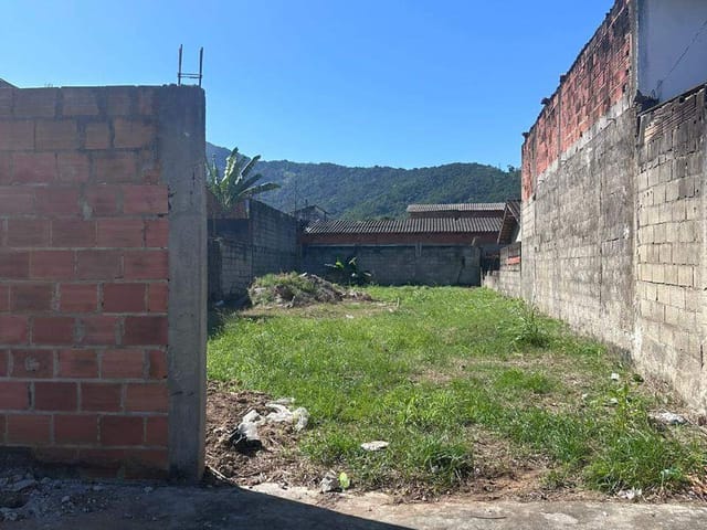 Foto do Terreno - Terreno à venda no bairro do Rio do Ouro em Caraguatatuba, SP - Terreno murado e aterrado perfeito para o seu investimento. | Área 12 imóveis