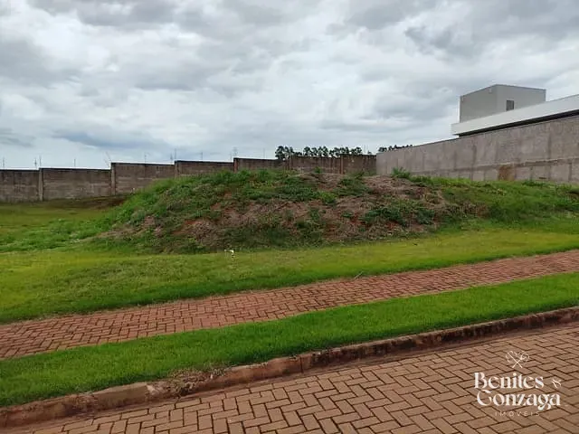 Terreno com 761m², à venda, no bairro centro em Mandaguaçu