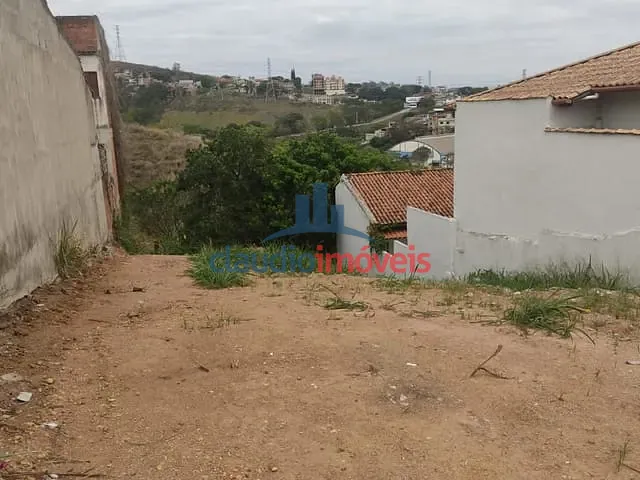 Terreno à venda, no bairro Retiro em Volta Redonda