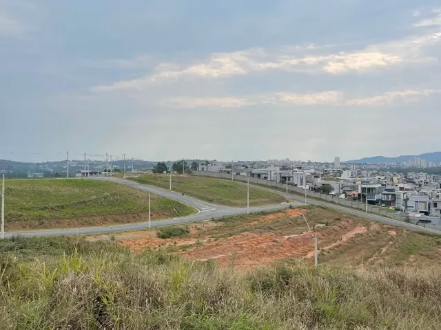 Terreno com 250m², à venda, no bairro Cézar de Souza em Mogi das Cruzes