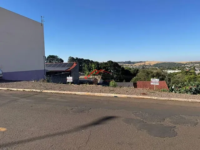 Terreno com 557m², à venda, no bairro Jardim Trabalhista em Apucarana