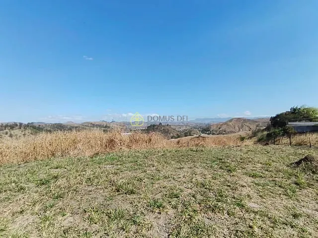 Terreno com 598m², à venda, no bairro Vila Orlandelia em Barra Mansa