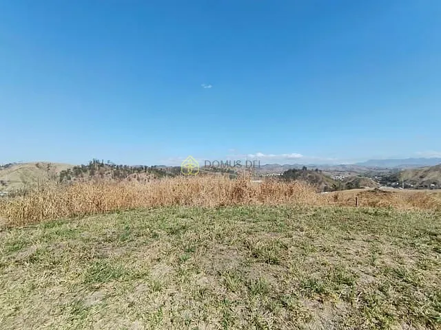 Terreno com 598m², à venda, no bairro Vila Orlandelia em Barra Mansa