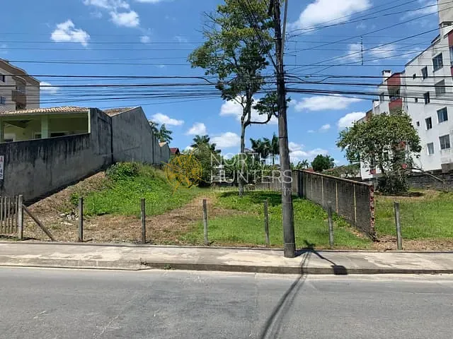 Terreno com 2300m², à venda, no bairro Floresta em Joinville