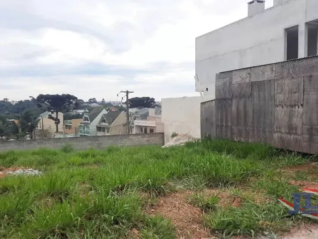 Terreno à venda, no bairro Santa Cândida em Curitiba
