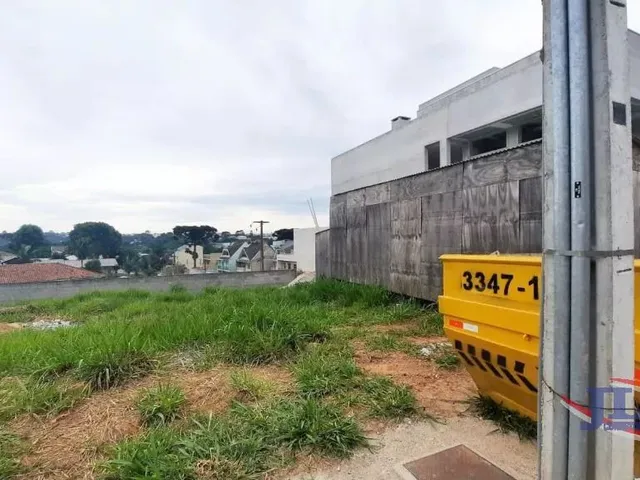 Terreno à venda, no bairro Santa Cândida em Curitiba