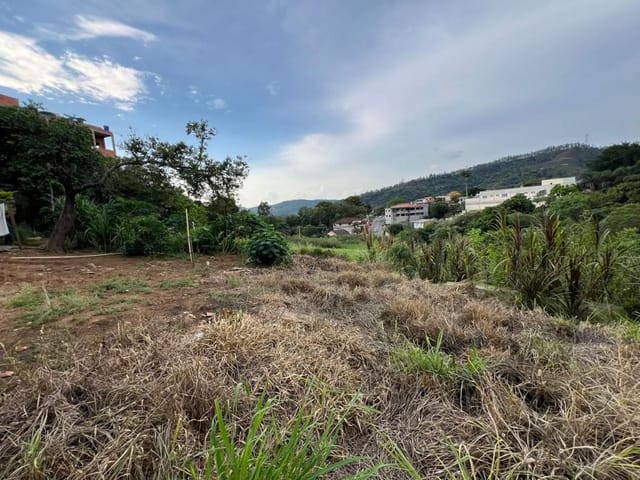 Terreno com 1205m², à venda, no bairro Jardim Celeste em Santana de Parnaíba