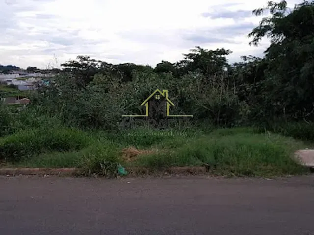 Terreno com 201m², à venda, no bairro Parque dos Ipês II em Guaxupé