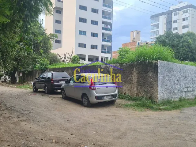 Terreno com 640m², à venda, no bairro Centro em Barra do Piraí