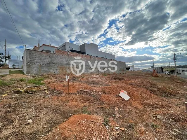 Terreno com 361m², à venda, no bairro Loteamento Residencial Condomínio Villágio II em Araxá