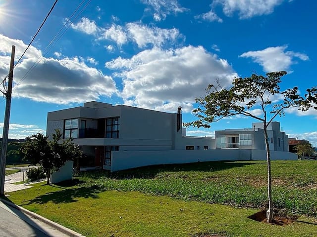 Terreno com 486m², à venda, no bairro São Pedro em Juiz de Fora