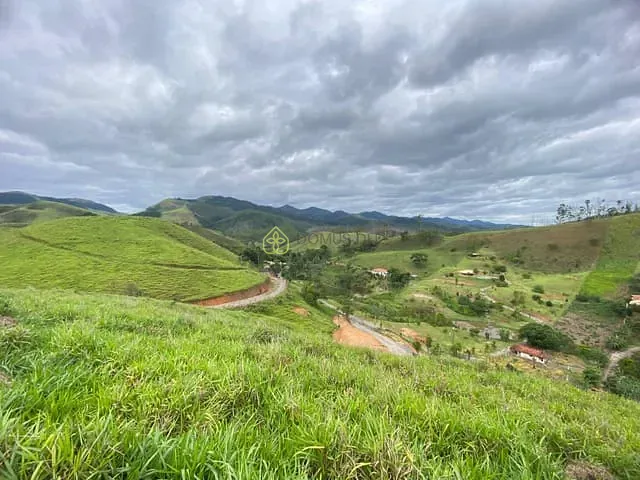 Terreno com 6850m², à venda, no bairro Nossa Senhora do Amparo em Barra Mansa