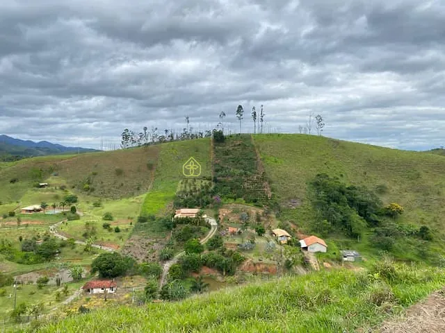 Terreno com 6850m², à venda, no bairro Nossa Senhora do Amparo em Barra Mansa