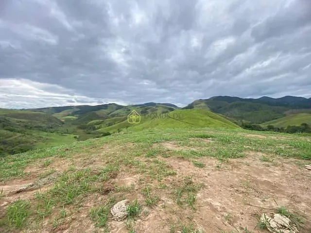 Terreno com 6850m², à venda, no bairro Nossa Senhora do Amparo em Barra Mansa